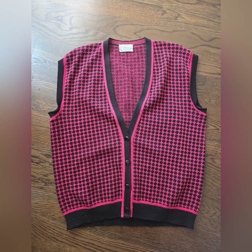 Pendleton Pink and Black Houndstooth Knit Vest